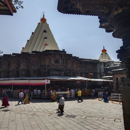 Mahalaxhmi-Temple-Kolhapur.jpeg